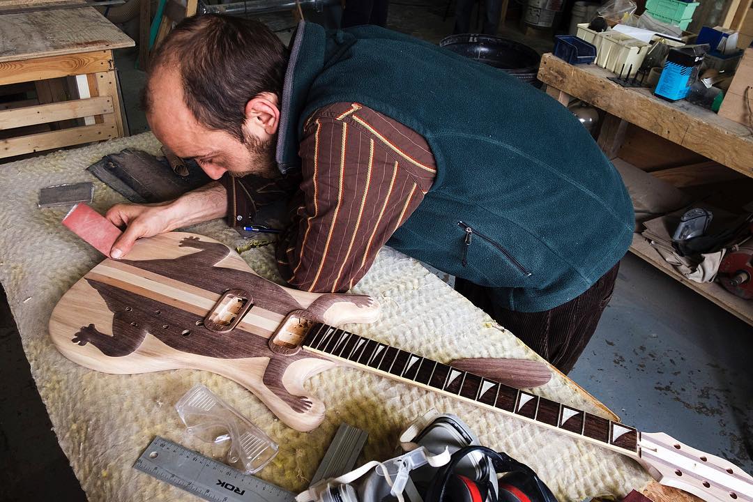 Léo Thorel Artisan luthier